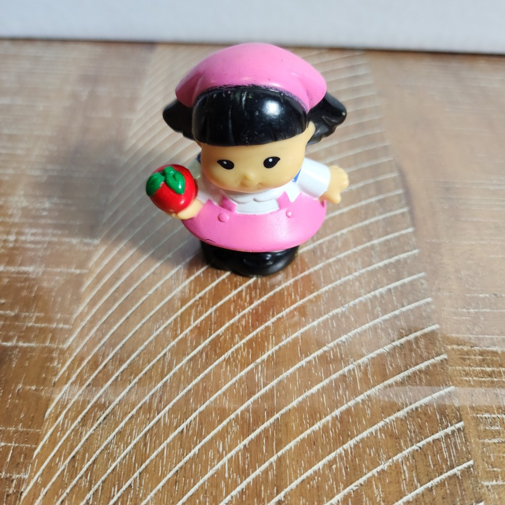 Fisher Price Little People Sonya Lee Holding Apple Pink Dress 2001 Mattel Figure